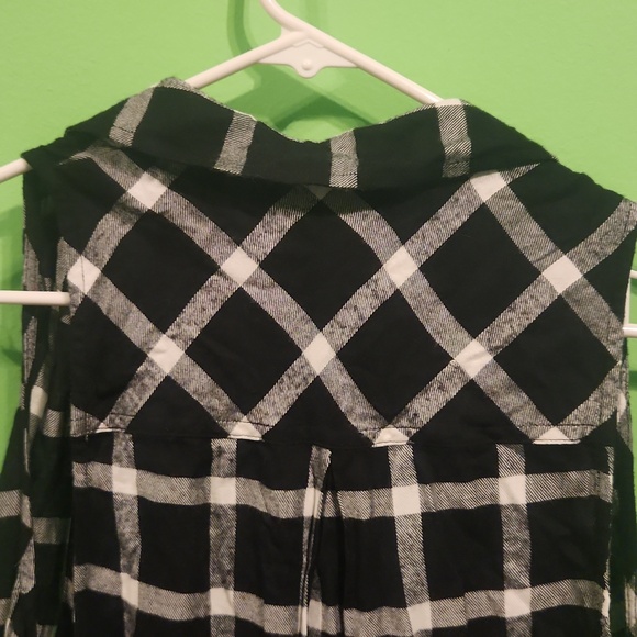 Long Button Up Plaid Tank Top - Picture 8 of 8